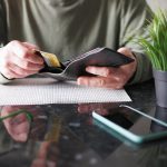 Come affrontare i troppi debiti con l’Agenzia delle Entrate: strategie e soluzioni efficaci